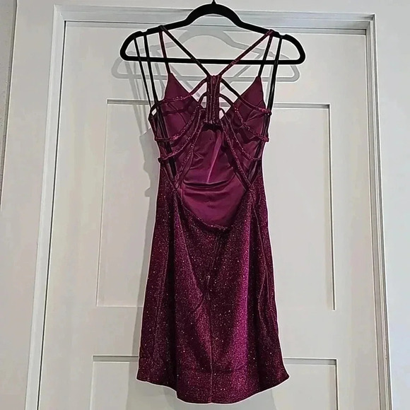 B. Darlin NWT Glitter Cage back side slit Bodycon Dress Plum/ Fuchsia - Picture 5 of 5